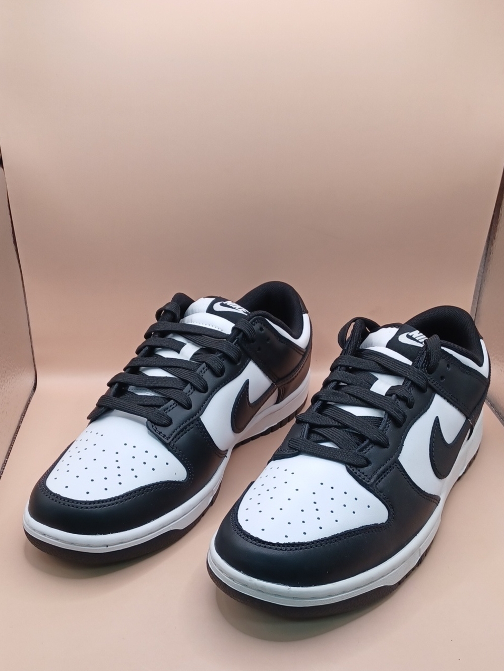 Nike Dunk Low Retro- Panda Black/White Men Size 9.5 US DD1391-100
